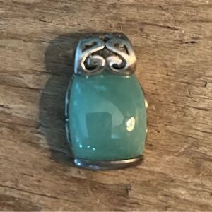 925 Sterling Silver Green Chalcedony Pendant Scroll Detail Marked China